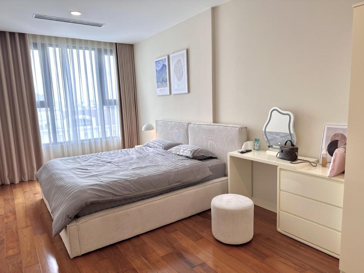 Ho Cao Cap Tai Trung Tam Quan 1 * TP. Hồ Chí Minh